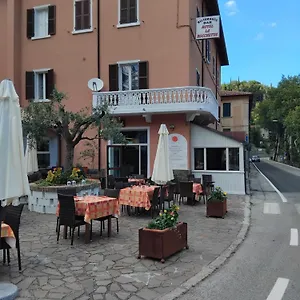 https://locanda-rocchetta-premilcuore.emilia-romagnahotels.net